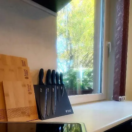 Saint Nicholas Lovely 2 Bedroom With Sunny Garden Апартамент *