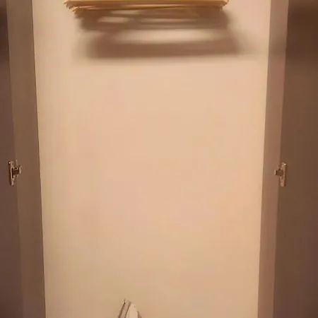 Saint Nicholas Lovely 2 Bedroom With Sunny Garden דירה