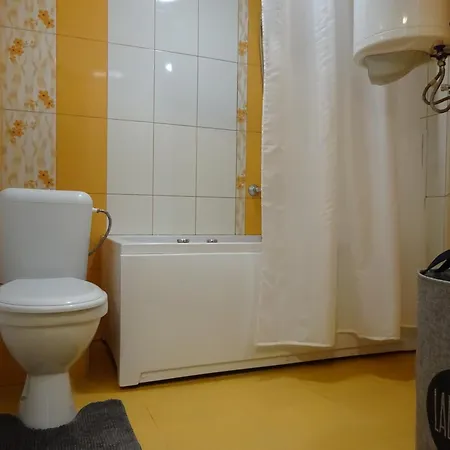 Апартамент Saint Nicholas Lovely 2 Bedroom With Sunny Garden *