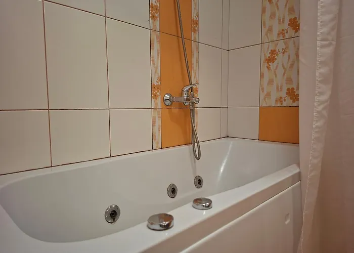 Saint Nicholas Lovely 2 Bedroom With Sunny Garden