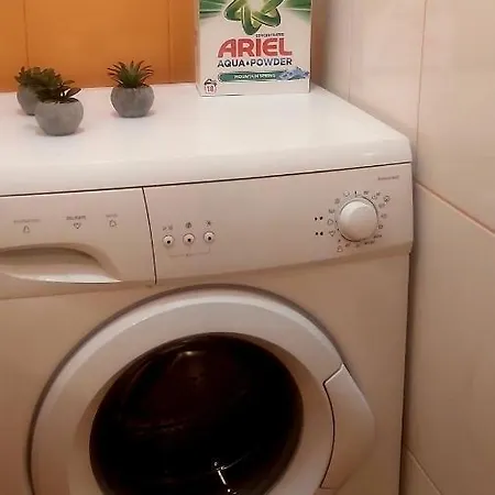 Saint Nicholas Lovely 2 Bedroom With Sunny Garden דירה *