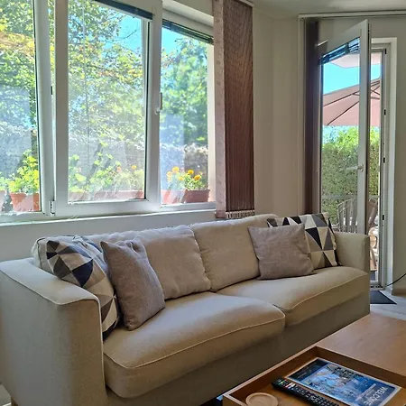 Saint Nicholas Lovely 2 Bedroom With Sunny Garden דירה