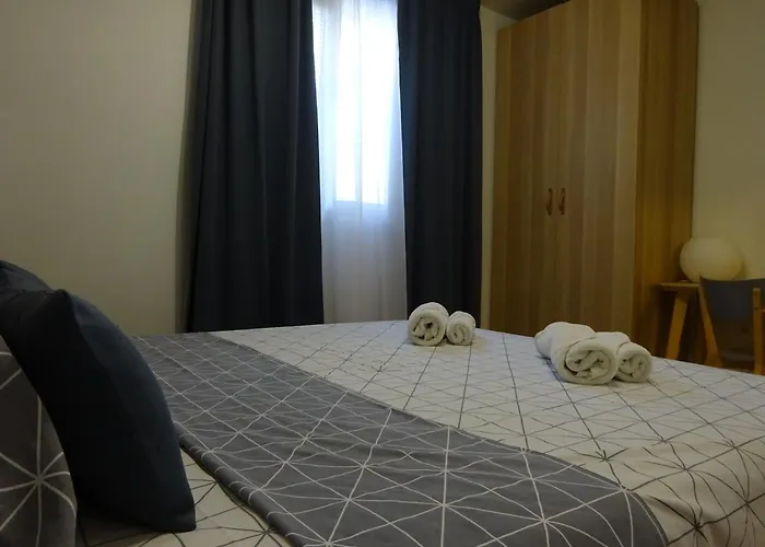 Apartment Saint Nicholas Lovely 2 Bedroom With Sunny Garden Warna